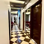 Family Palace Hostel