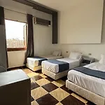 Family Palace Hostel