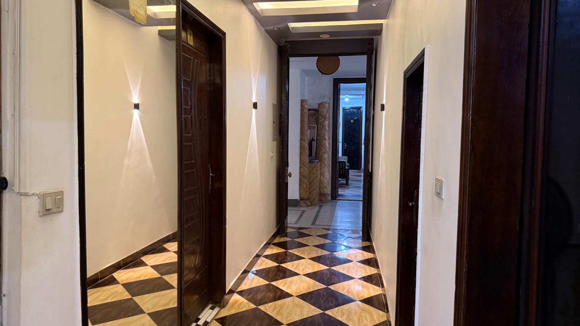 Family Palace Apartment