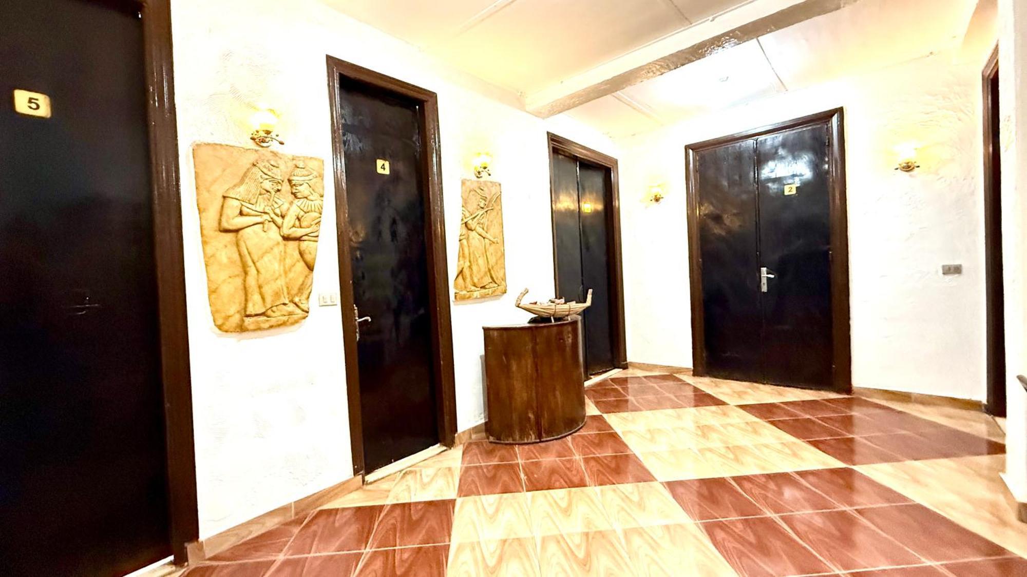 Family Palace Apartment *